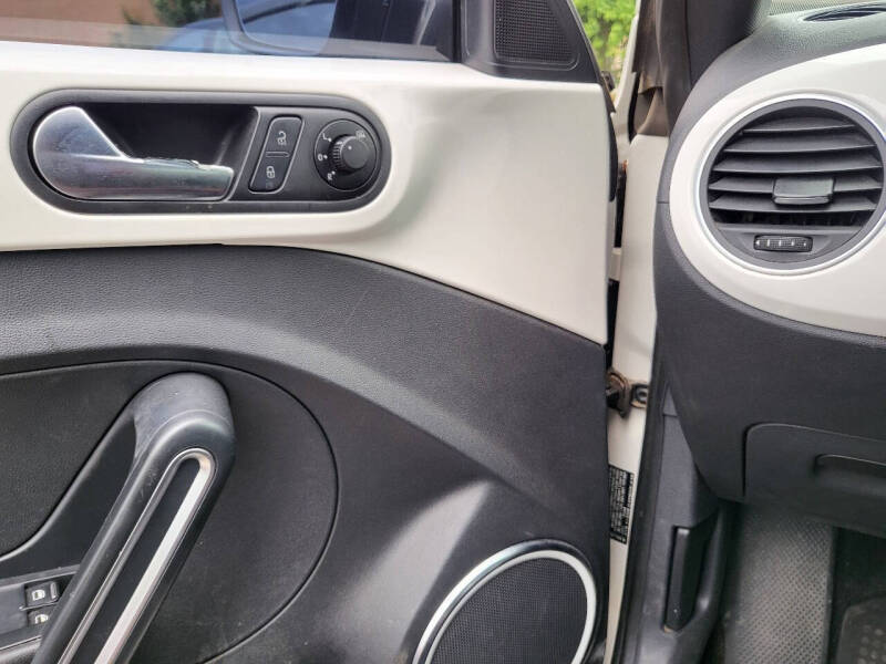 2012 Volkswagen Beetle 2.5L PZEV