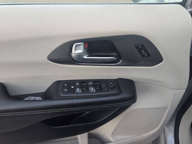 2021 Chrysler Pacifica Touring L