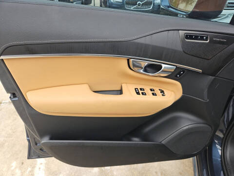 2024 Volvo XC90 Recharge T8 Ultimate Bright Theme 7P