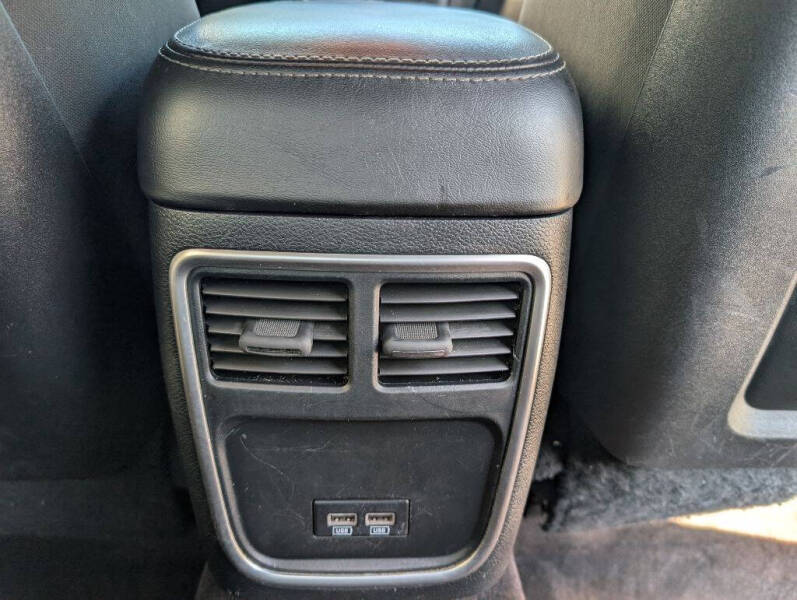 2017 Dodge Charger SXT