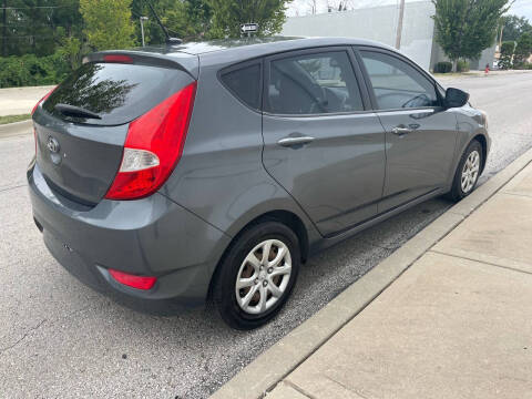 2012 Hyundai Accent GS