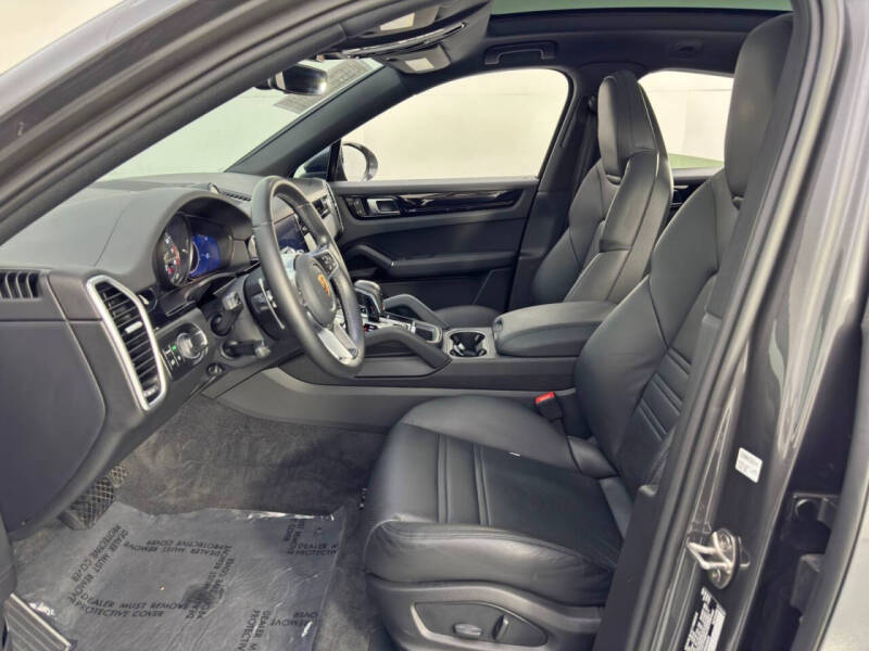 2023 Porsche Cayenne