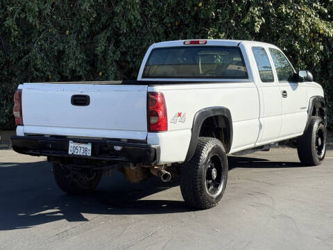 2003 Chevrolet Silverado 2500HD LS
