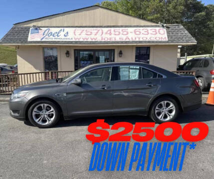 2017 Ford Taurus SE