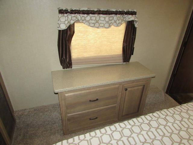 2016 Forest River SHASTA PHO