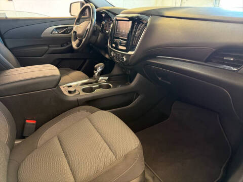 2022 Chevrolet Traverse LT Cloth