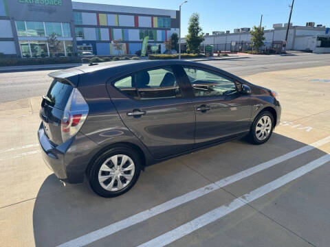 2014 Toyota Prius c Two