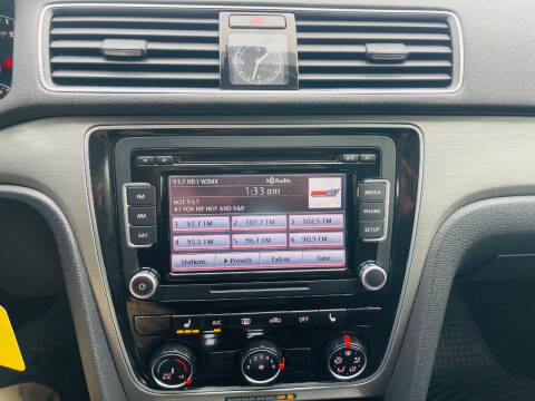 2015 Volkswagen Passat 1.8T SE