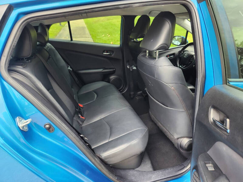 2019 Toyota Prius XLE