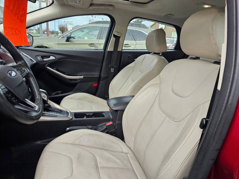 2017 Ford Focus Titanium