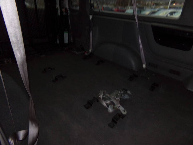 2001 Ford E-Series E-350 SD XL