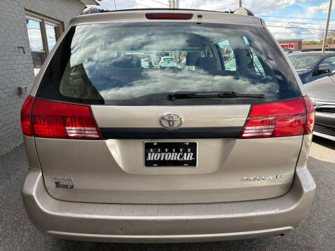 2005 Toyota Sienna