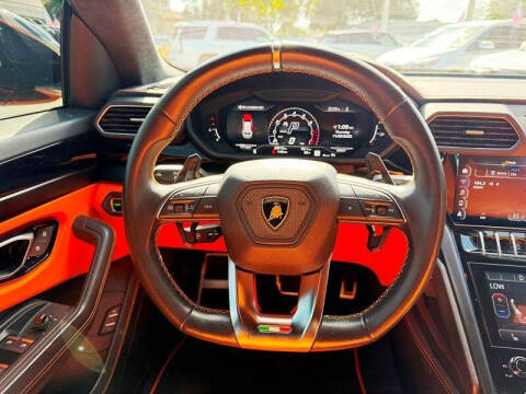 2022 Lamborghini Urus