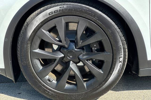 2023 Tesla Model X Standard Range