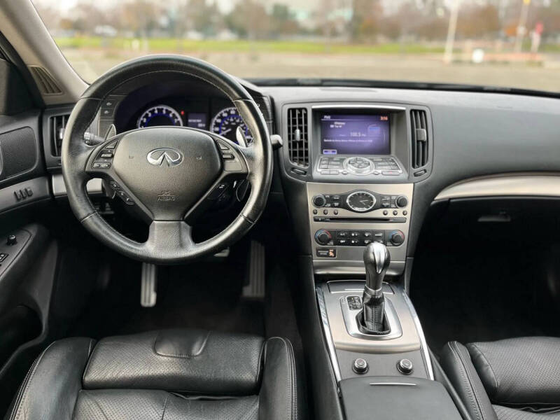 2012 Infiniti G37 Sedan Journey