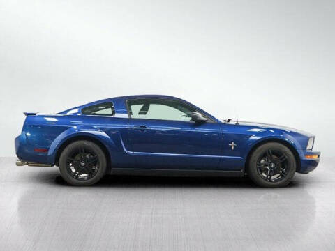 2007 Ford Mustang V6 Deluxe