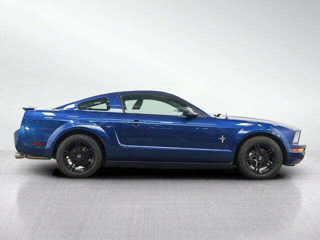 2007 Ford Mustang V6 Deluxe