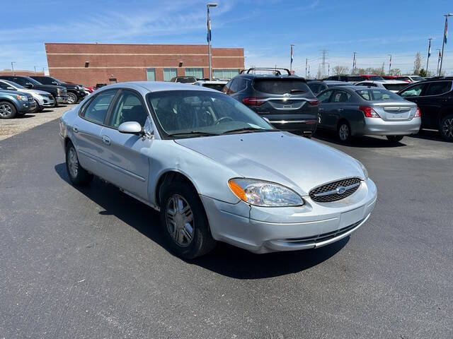 2003 Ford Taurus SE