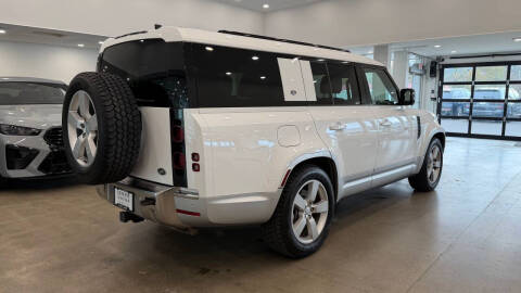 2023 Land Rover Defender 130 SE