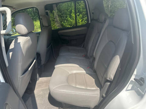 2004 Ford Explorer XLT