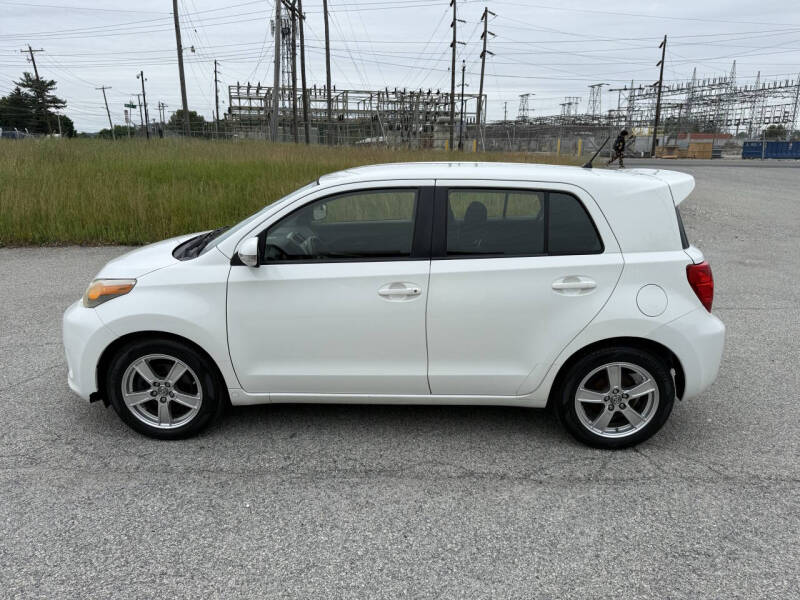 2013 Scion xD 10 Series