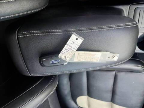 2022 Ford Escape Hybrid SEL