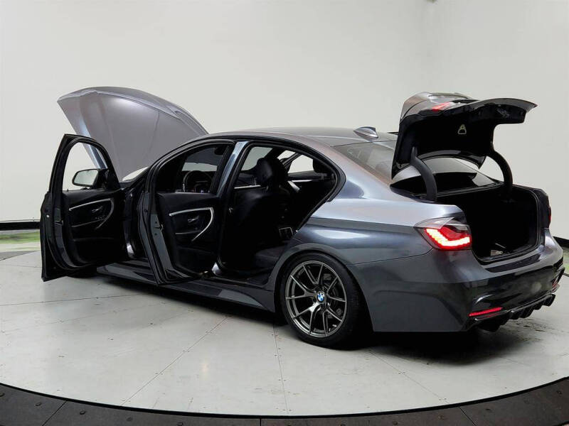 2018 BMW 3 Series 330i