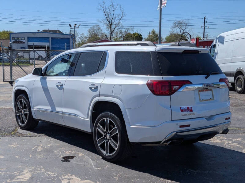 2019 GMC Acadia Denali
