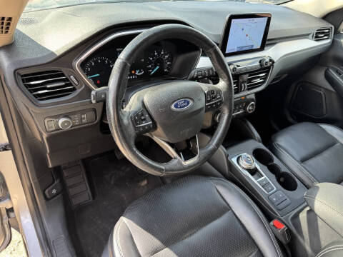 2020 Ford Escape SEL