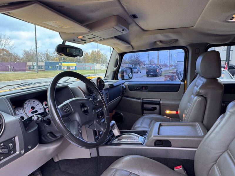 2004 HUMMER H2 Lux Series