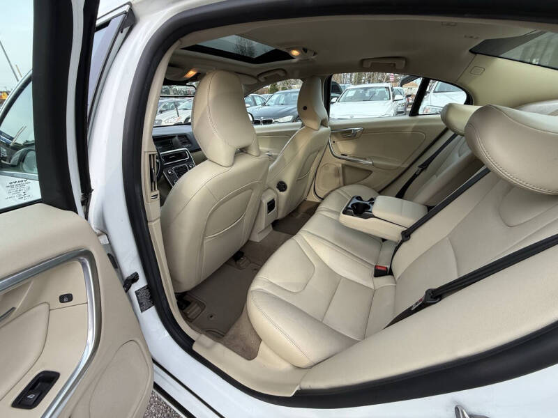 2015 Volvo S60 T5 Drive-E Premier Plus