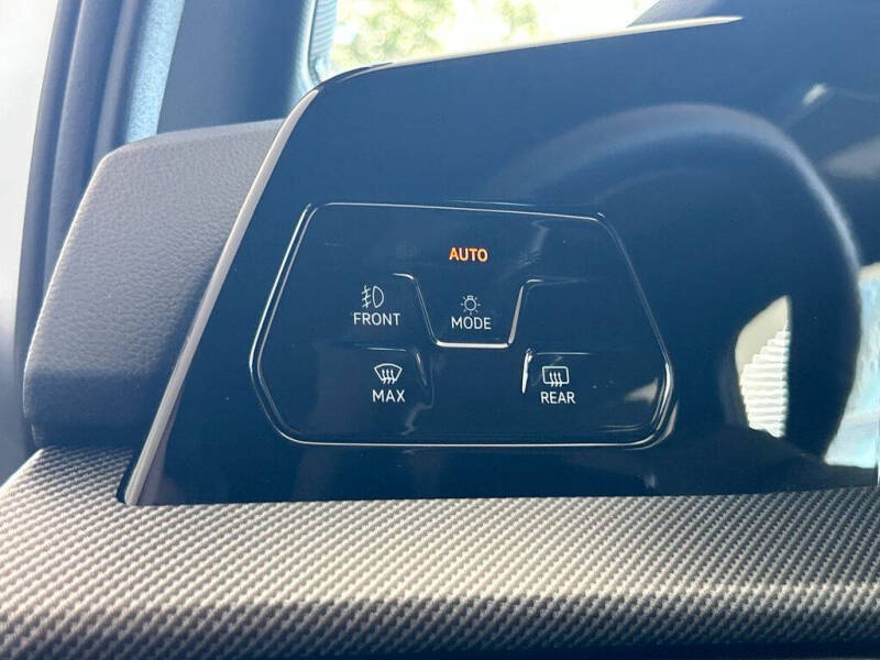 2025 Volkswagen Golf GTI SE
