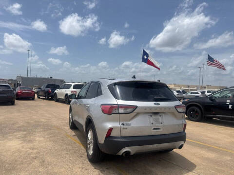 2020 Ford Escape SE