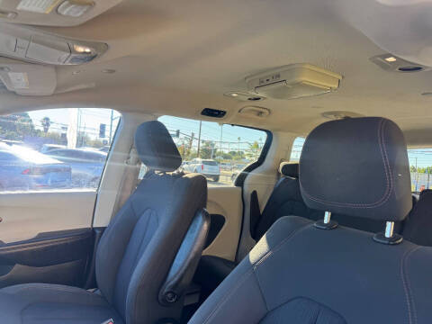 2018 Chrysler Pacifica Touring Plus