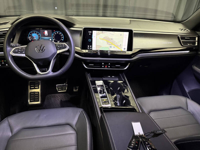 2024 Volkswagen Atlas Cross Sport SEL R-Line 4Motion