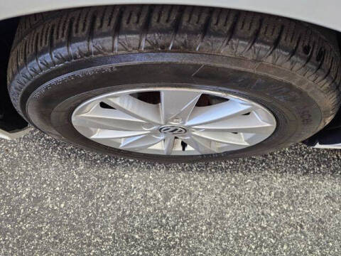 2019 Volkswagen Golf SE