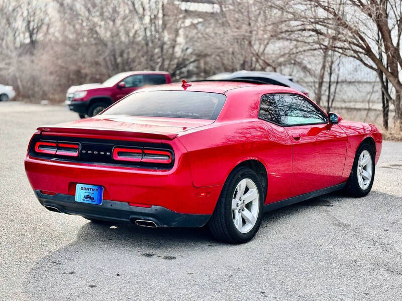 2016 Dodge Challenger SXT Plus