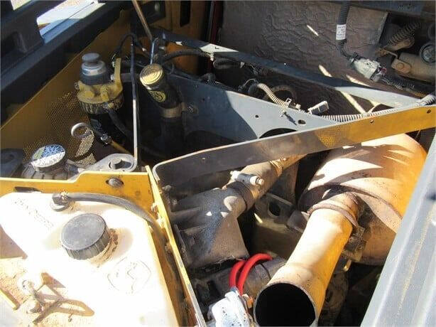 2010 John Deere 323D