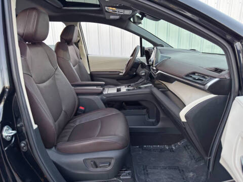 2024 Toyota Sienna Platinum 7-Passenger