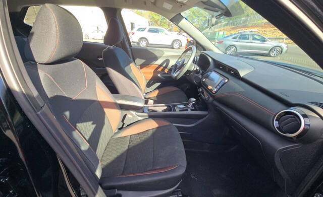 2024 Nissan Kicks SR