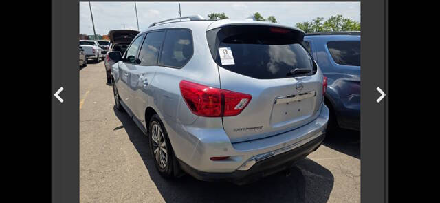 2019 Nissan Pathfinder SV