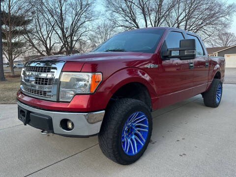 2013 Ford F-150 for sale at The Car Mart in Milford IN