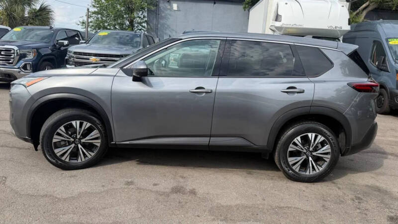2021 Nissan Rogue SV