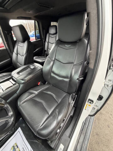 2017 Cadillac Escalade Platinum