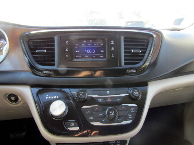 2017 Chrysler Pacifica Touring