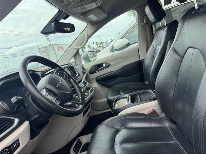 2020 Chrysler Pacifica Touring L