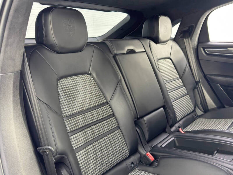 2021 Porsche Cayenne GTS Coupe