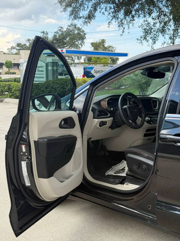 2017 Chrysler Pacifica Touring