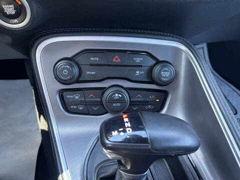 2022 Dodge Challenger SXT