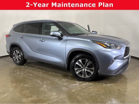 2022 Toyota Highlander Hybrid XLE